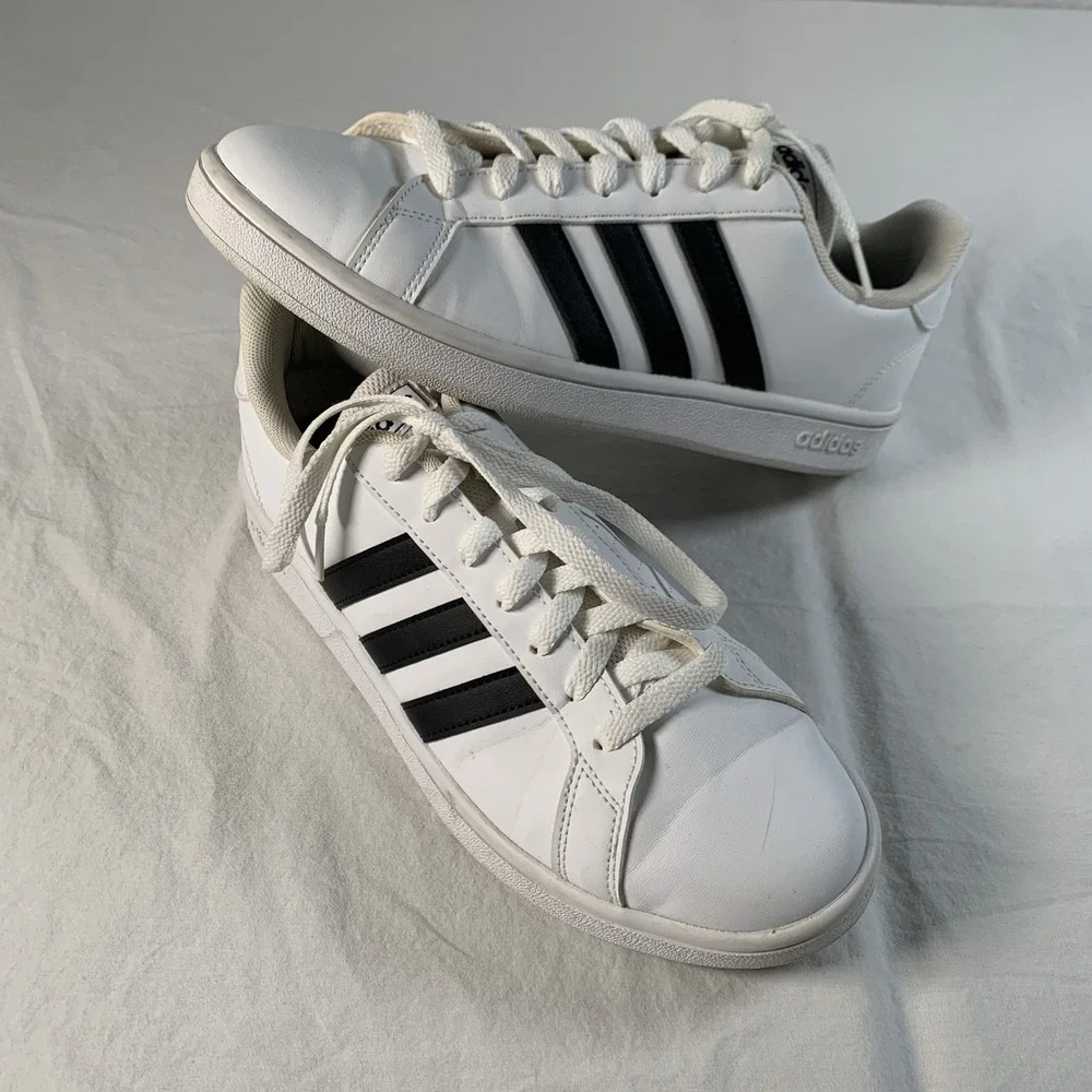 ADIDAS Mens Size 8.5 GRAND COURT BASE Tennis Shoes Sneakers Style EE7904 EUC